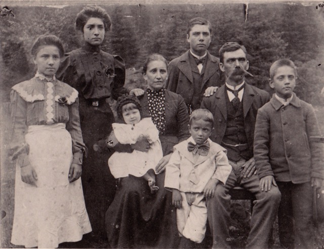 Familie Edmund Reiss um 1906 in Smorze?