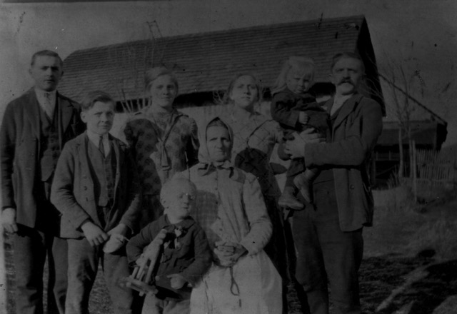 Gaisbauer-Familie in Annaberg um 1928